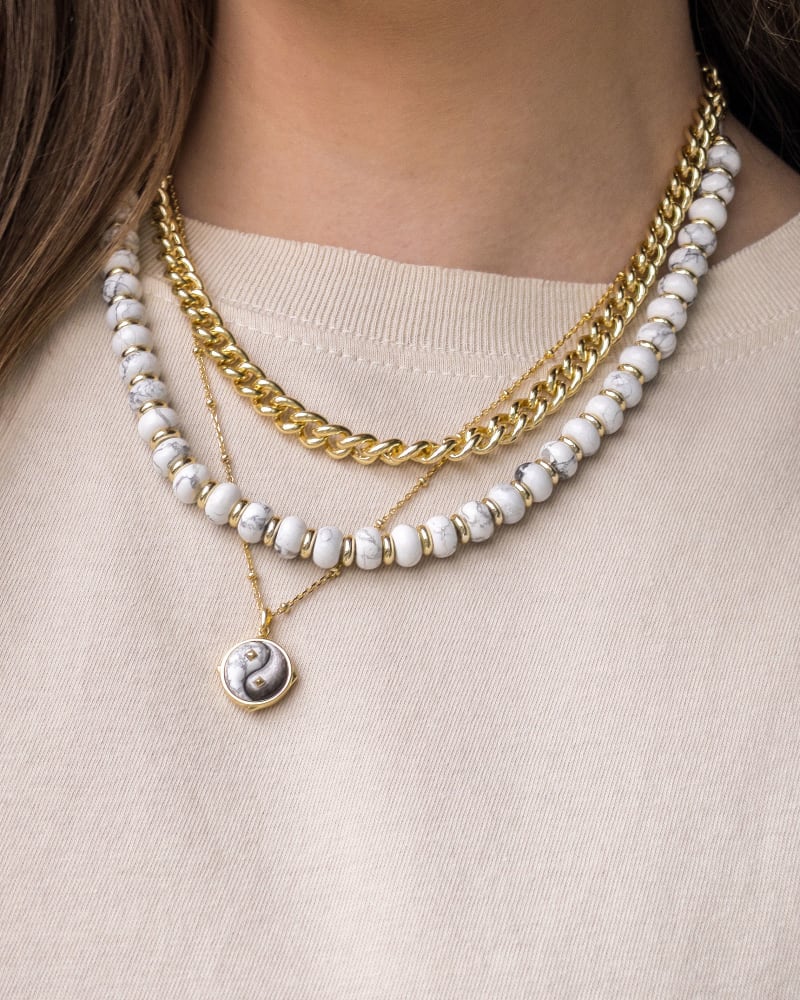 Yin Yang Gold Pendant Necklace in Neutral Mix image number 3